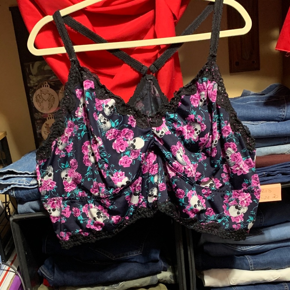 Size 5 Torrid Black and Pink Skull Floral Lace Bralette, no wire